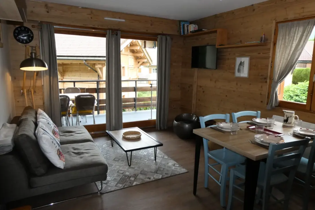 Appt Avec Balcon, Centre Du Village