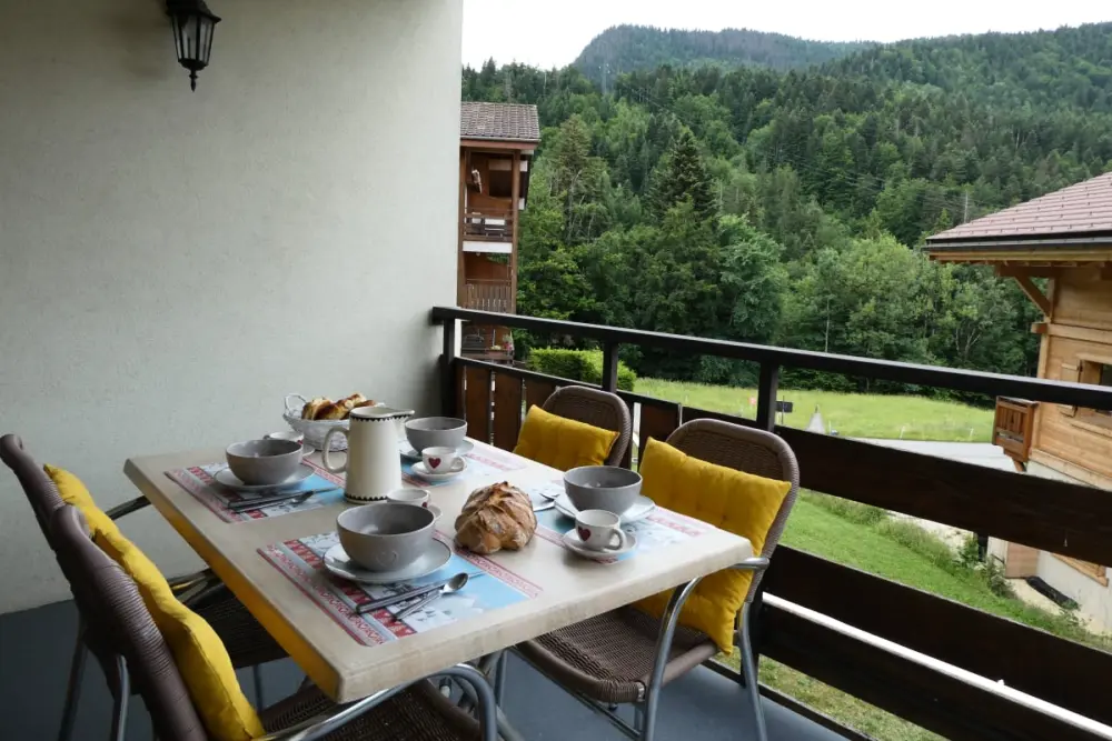 Appt Avec Balcon, Centre Du Village