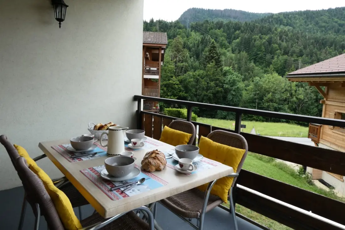 Appt Avec Balcon, Centre Du Village