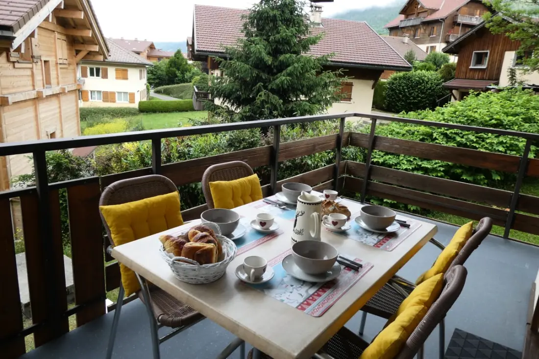 Appt Avec Balcon, Centre Du Village