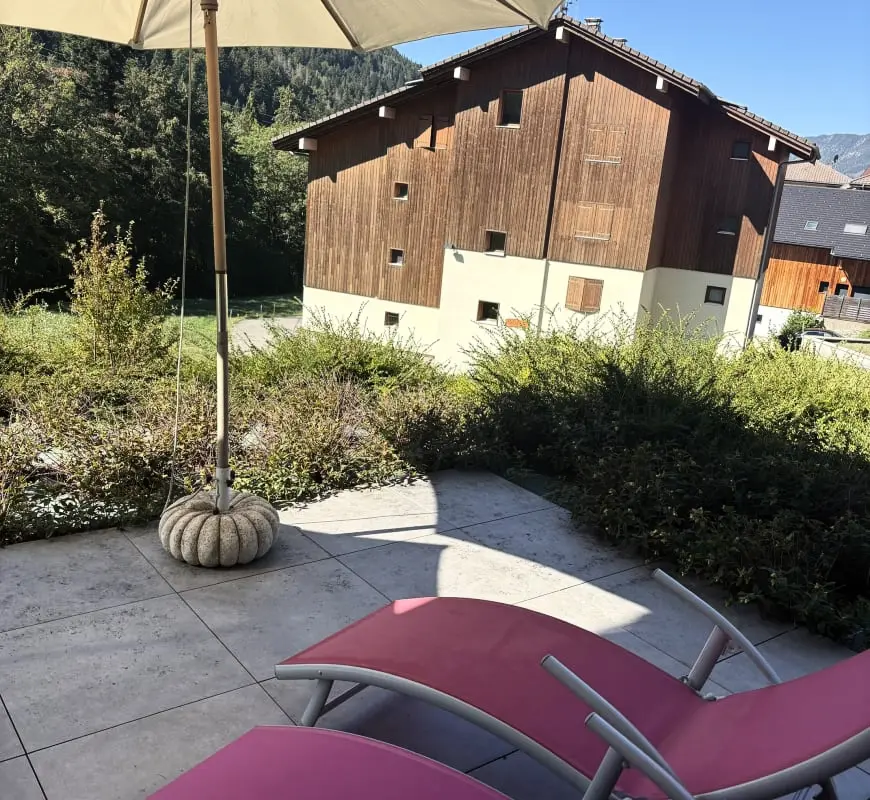 Appartement Avec Terrasse &amp; Emplacement Idéal
