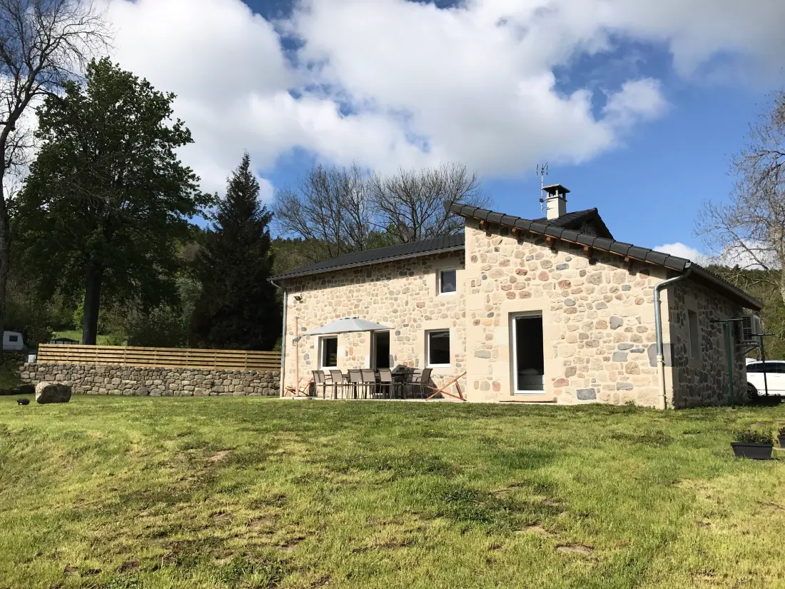 Maison de Vacances Saint-Jeures 5