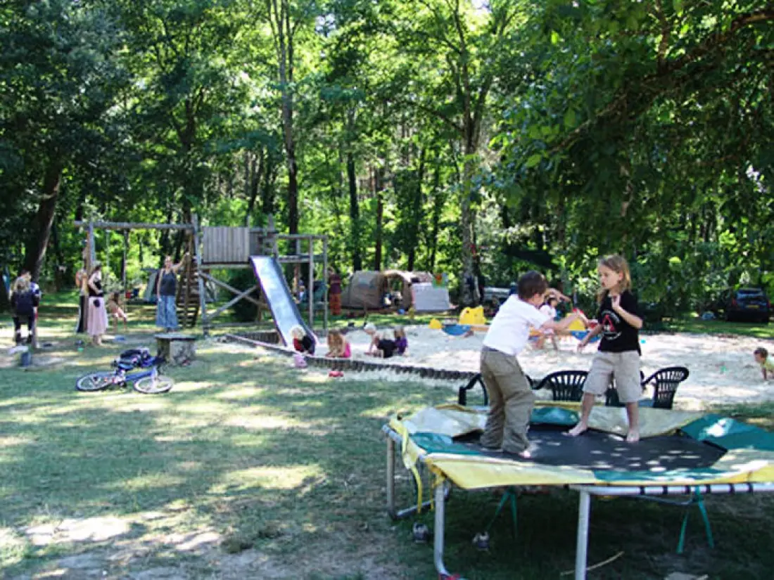 Camping Le Pin3 étoiles★★★
