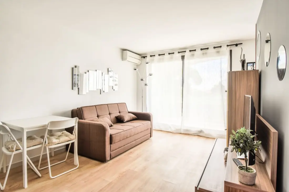 Appartement Avec Terrasse Et Garage à St-laurent