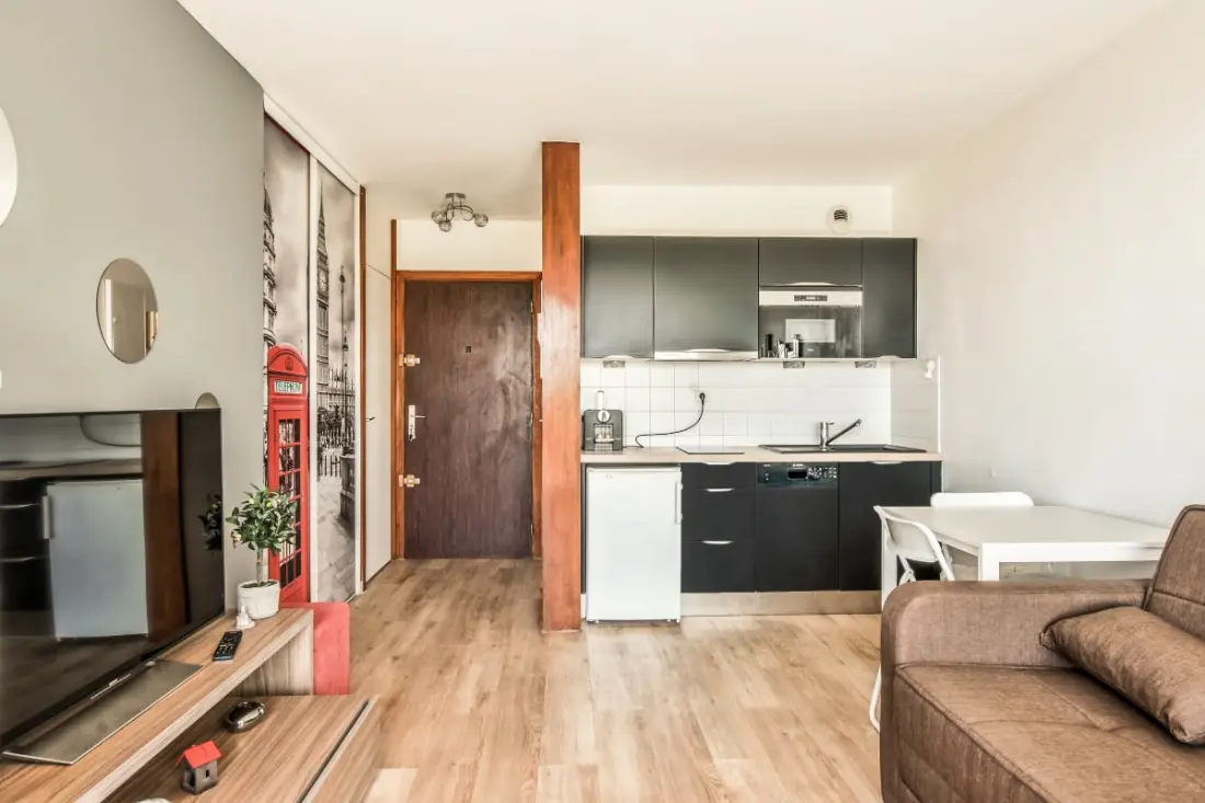 Appartement Avec Terrasse Et Garage à St-laurent