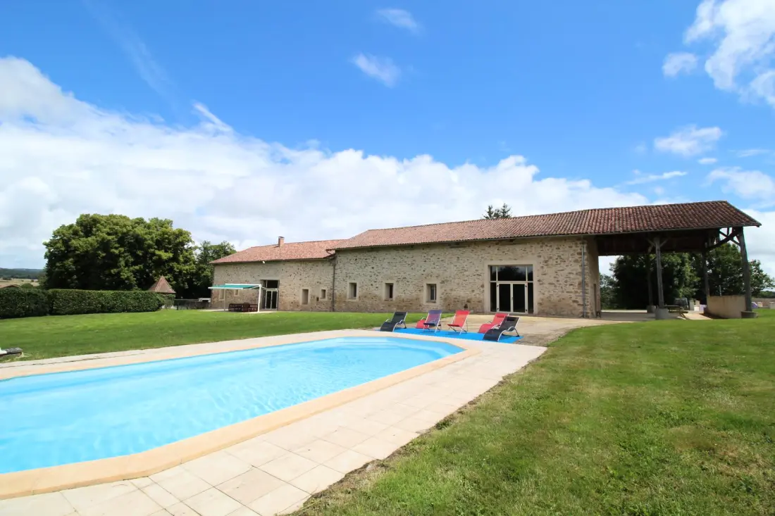 Gîte de France Le château de feuillade 3 épis