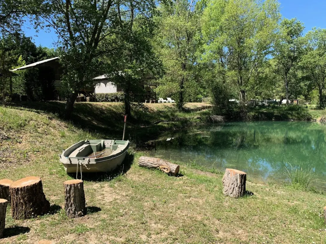 Flower Camping La Rivière 3 étoiles★★★