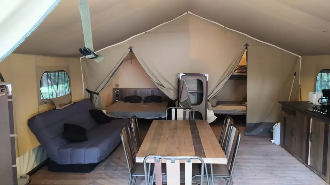 Flower Camping La Rivière 3 étoiles★★★
