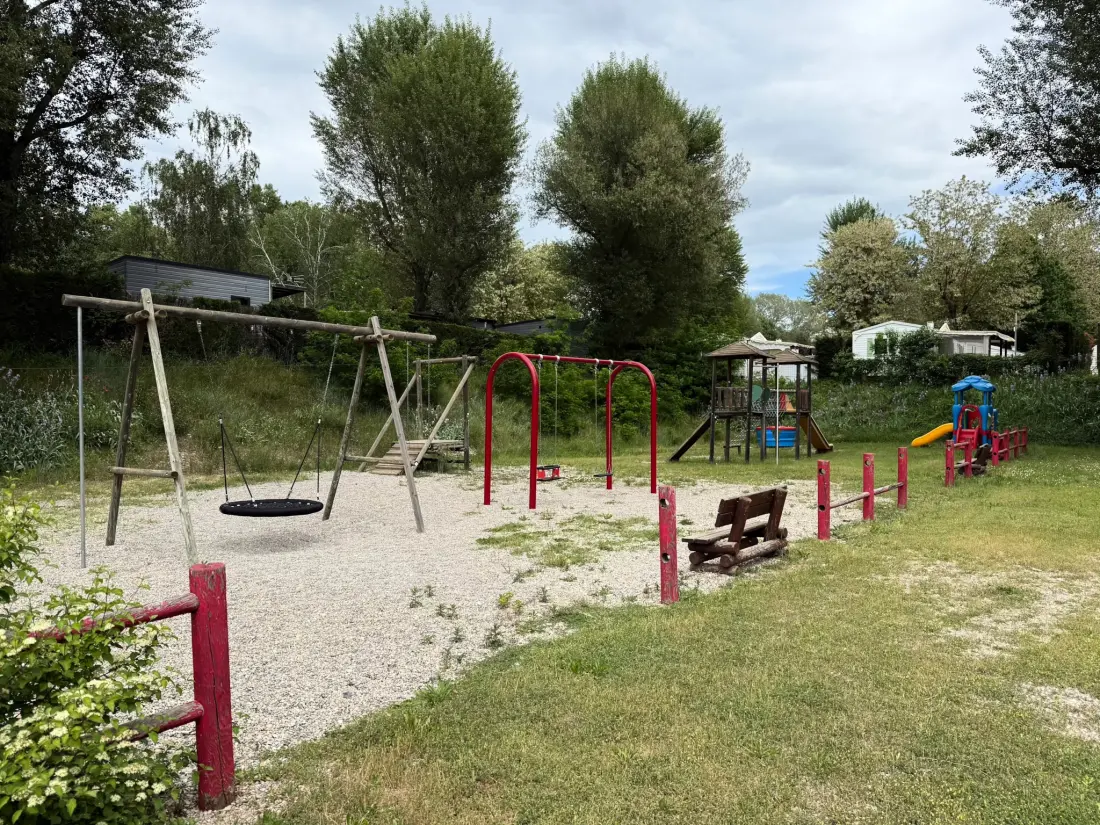 Flower Camping La Rivière 3 étoiles★★★