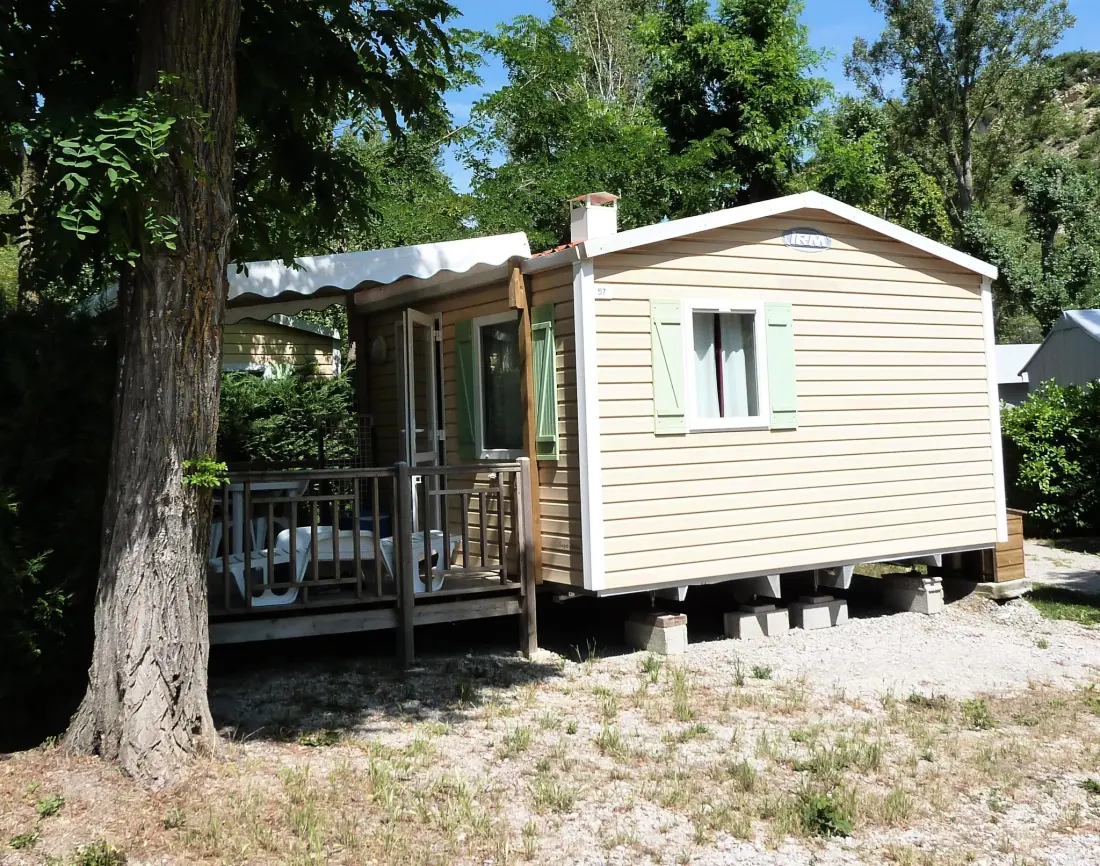 Flower Camping La Rivière 3 étoiles★★★