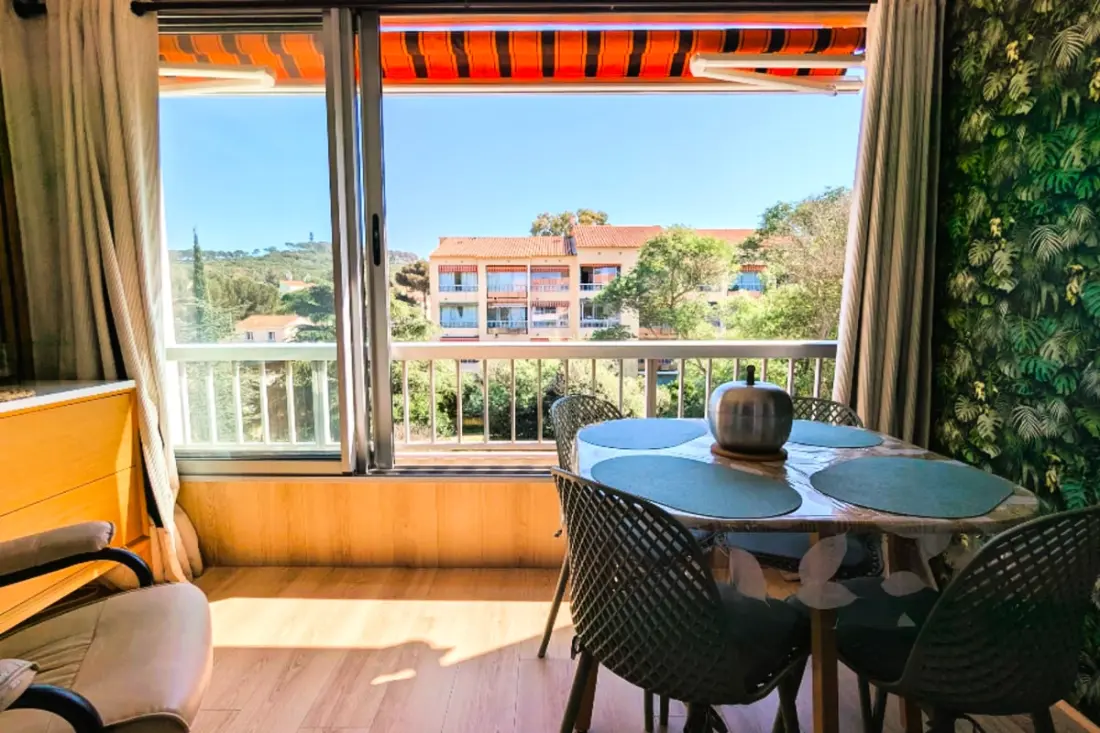 Appartement Avec Loggia à 300m De La Plage