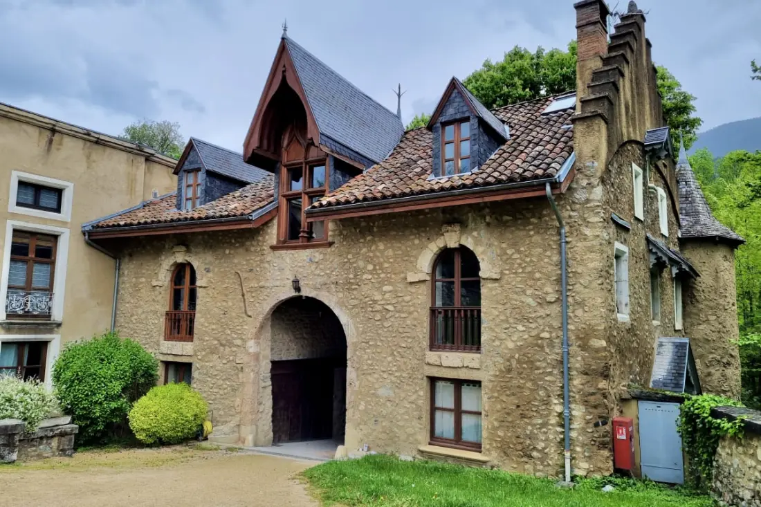 | Le Château D'uriage 👑