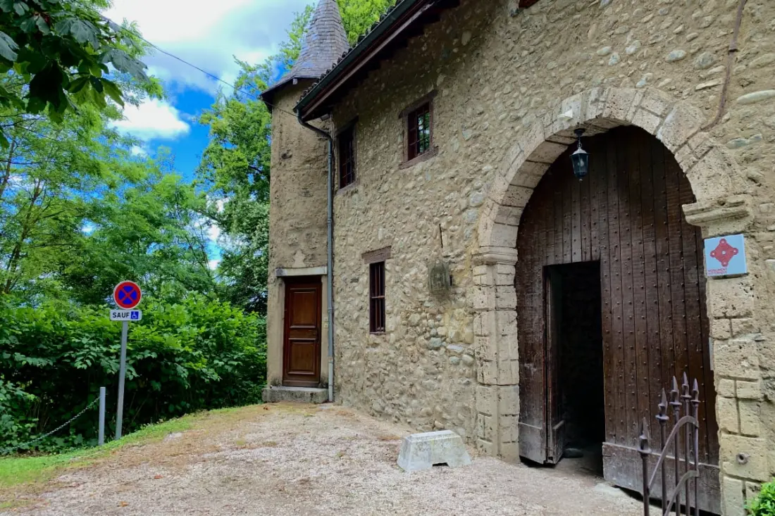 | Le Château D'uriage 👑