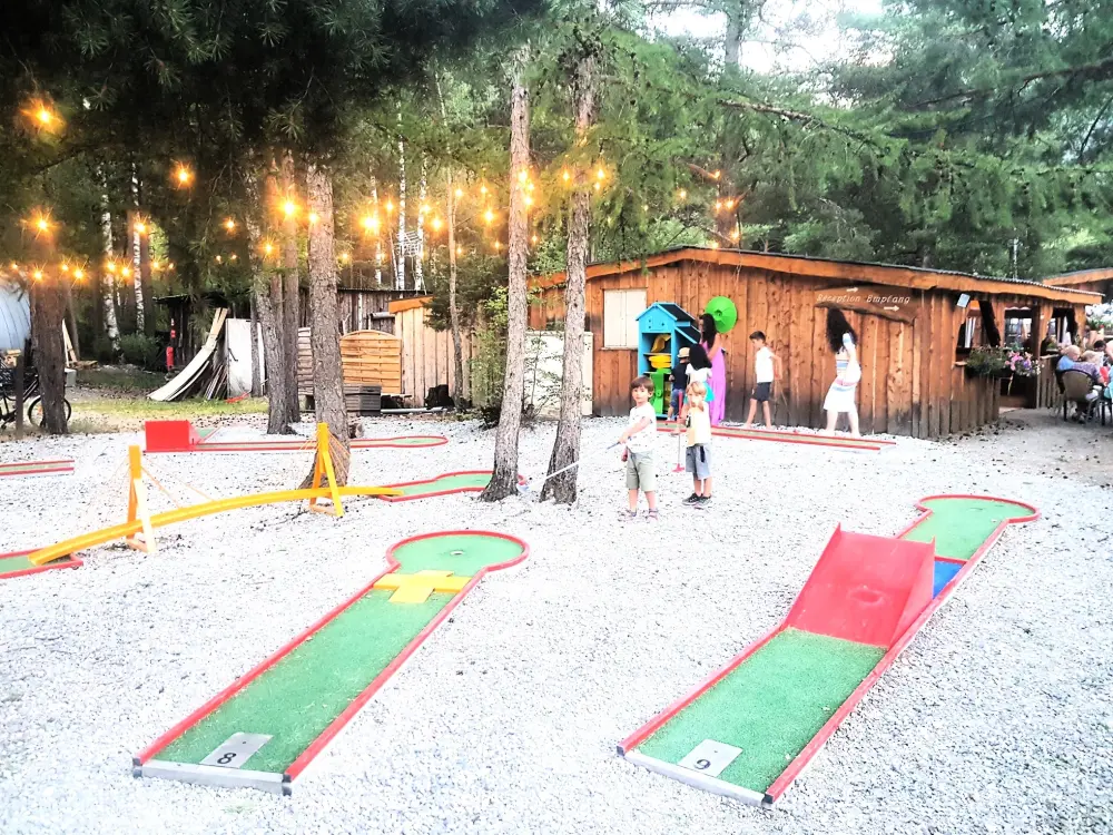 Camping-Caravaneige l'Iscle de Prelles 3 étoiles★★★