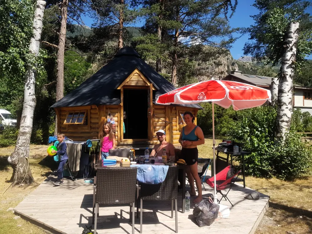 Camping-Caravaneige l'Iscle de Prelles 3 étoiles★★★