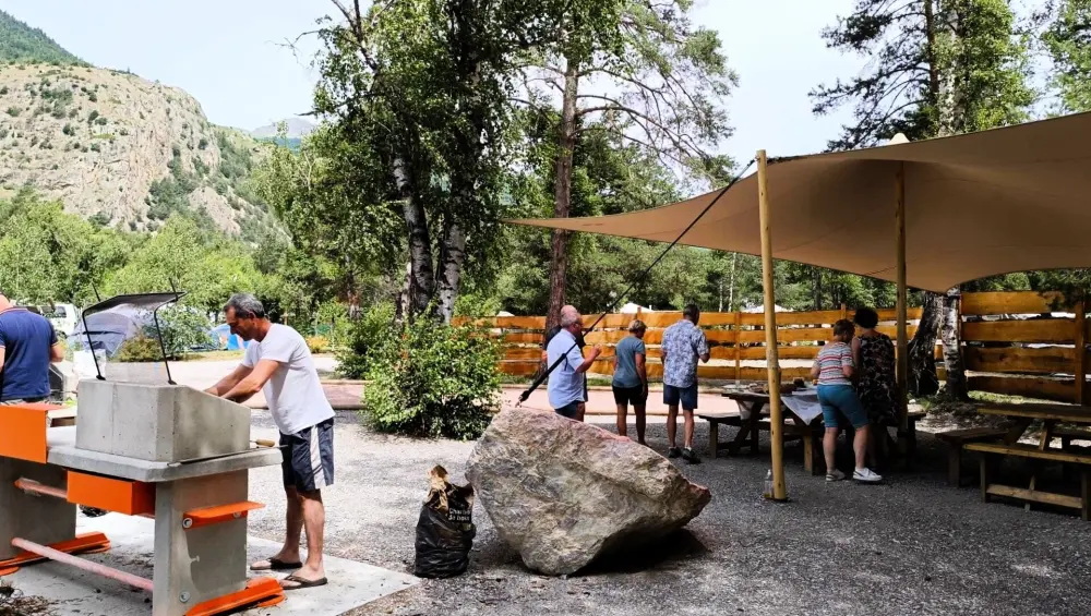 Camping-Caravaneige l'Iscle de Prelles 3 étoiles★★★