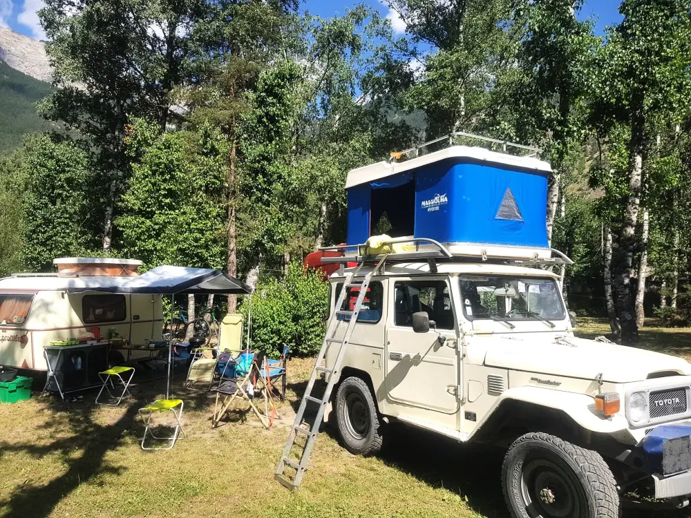 Camping-Caravaneige l'Iscle de Prelles 3 étoiles★★★
