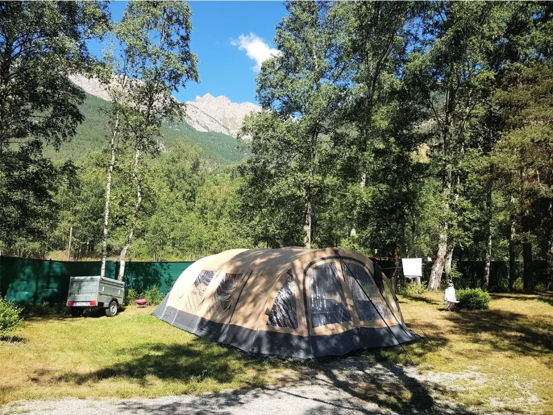 Camping-Caravaneige l'Iscle de Prelles 3 étoiles★★★