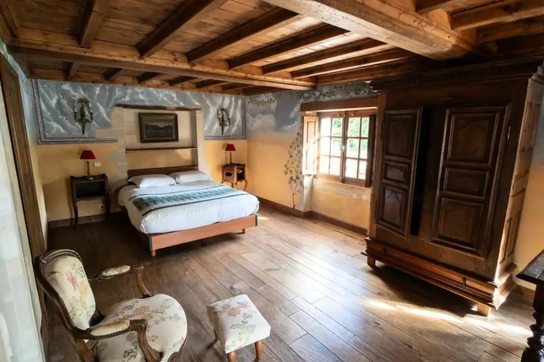 Séjournez  Au Manoir  De Damigny En Normandie