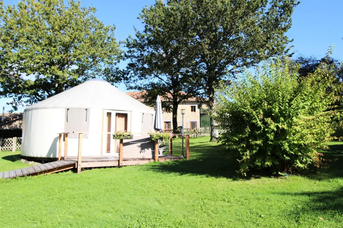 Gîte de France Les yourtes de saint mathieu n°2