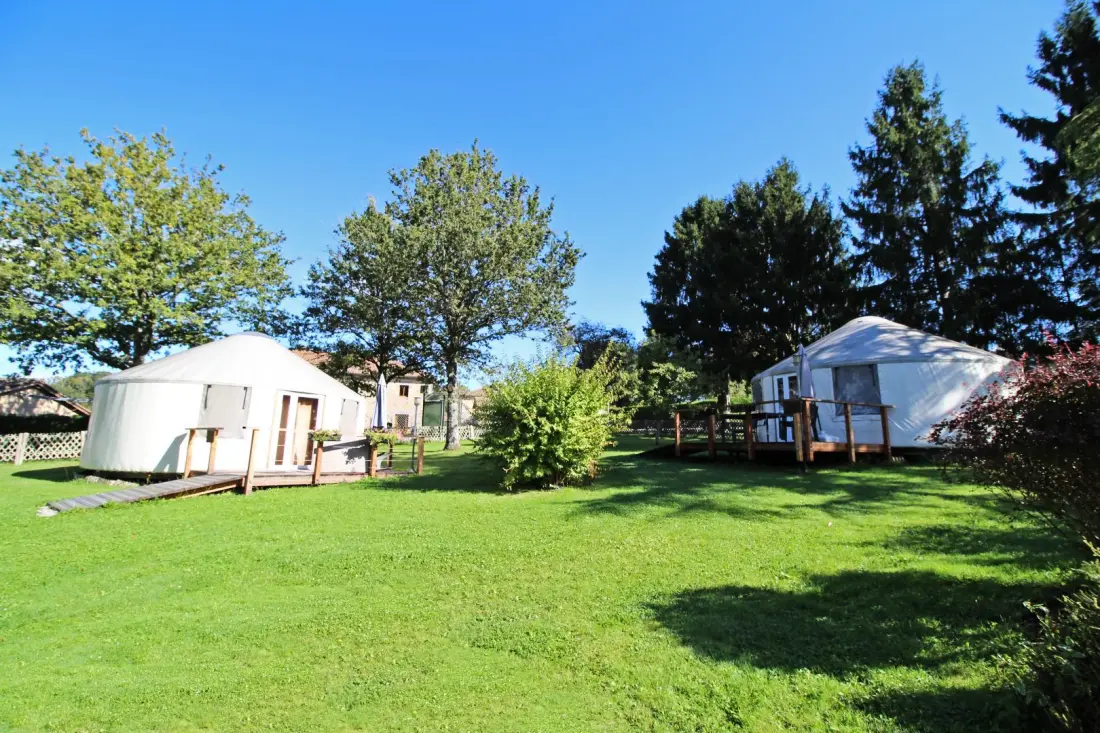 Gîte de France Les yourtes de saint mathieu n°2
