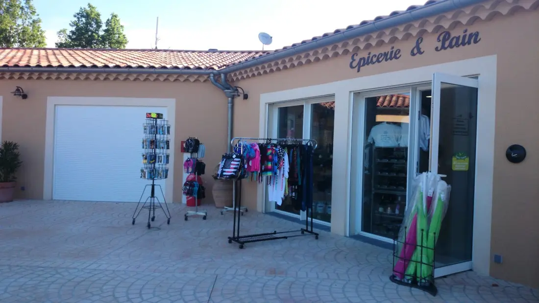 Camping Le Sous-Bois Ardèche 3 étoiles★★★