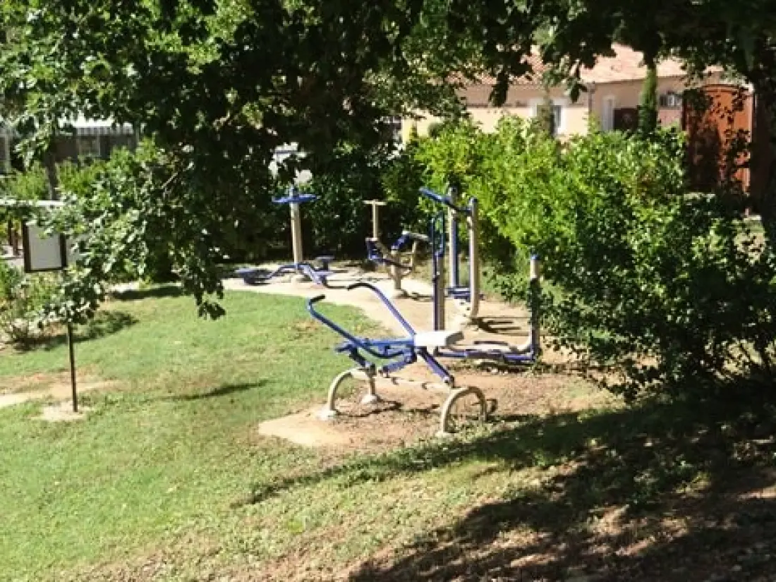 Camping Le Sous Bois  4 étoiles★★★★