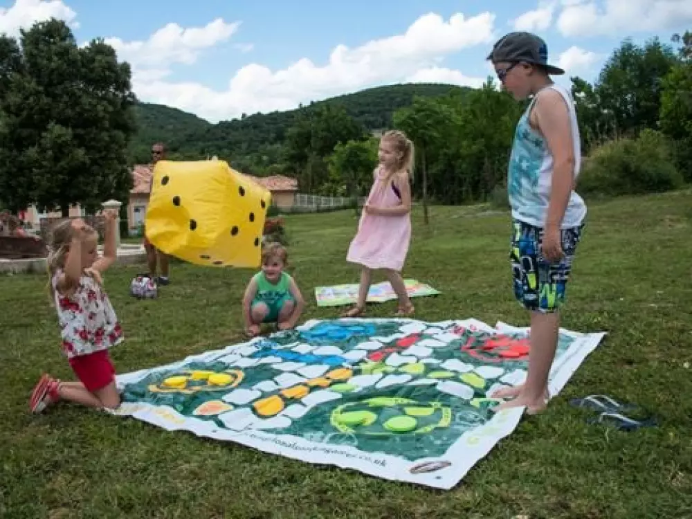 Camping Le Sous Bois  4 étoiles★★★★