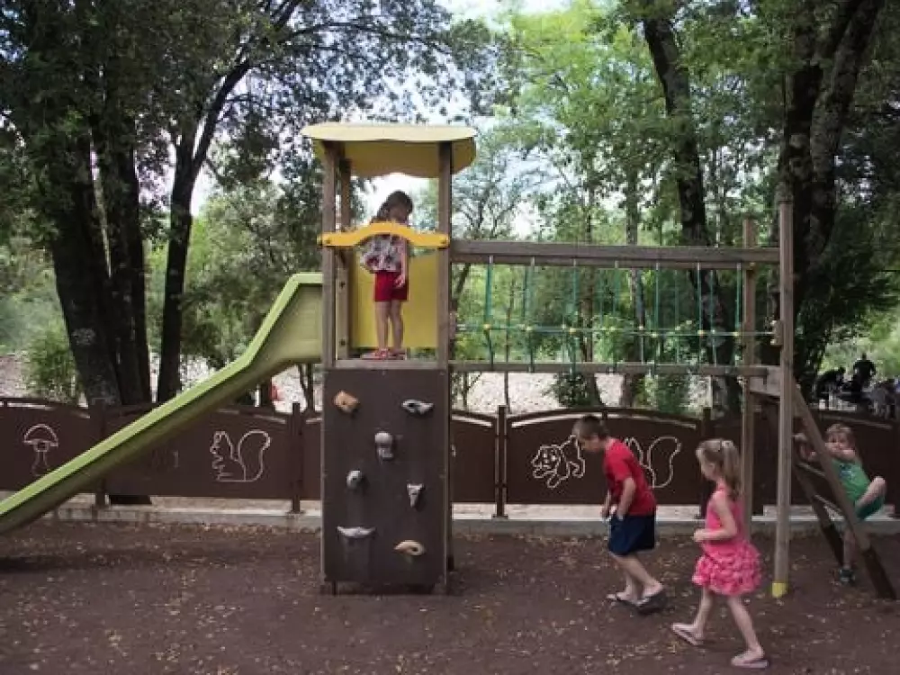 Camping Le Sous Bois  4 étoiles★★★★