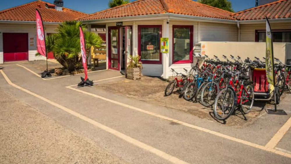 Camping La Riviera 4 étoiles★★★★