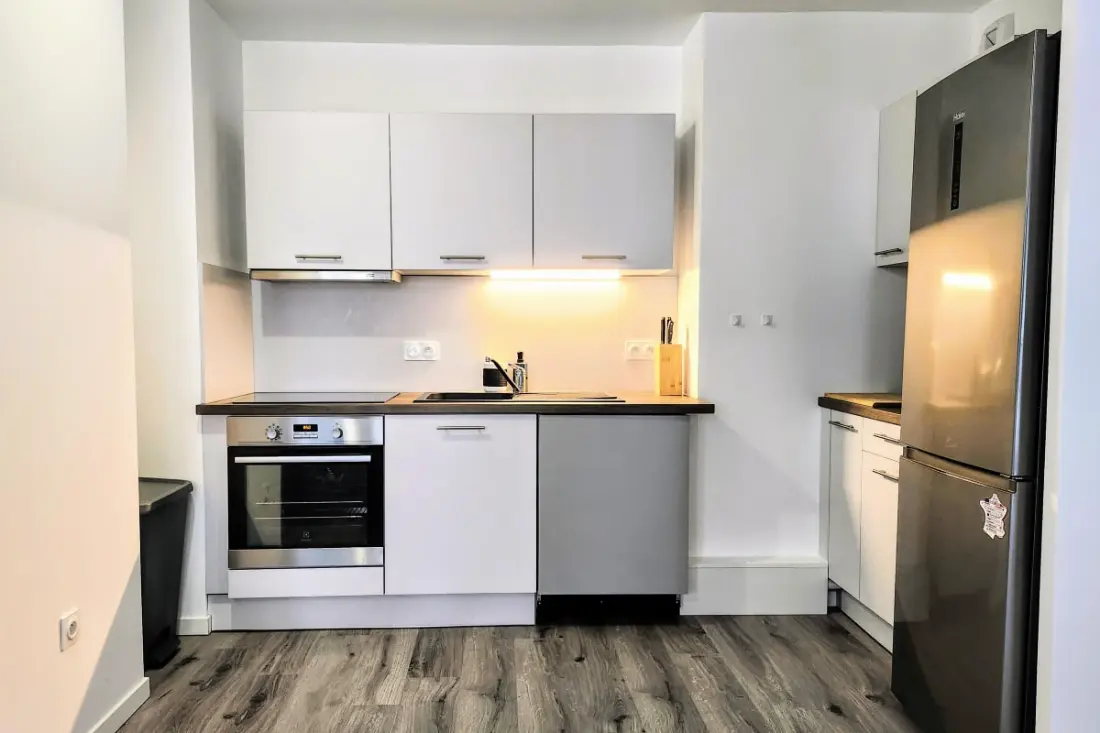 Appartement Moderne Avec Balcon - Proche Paris