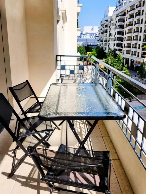 Appartement Moderne Avec Balcon - Proche Paris