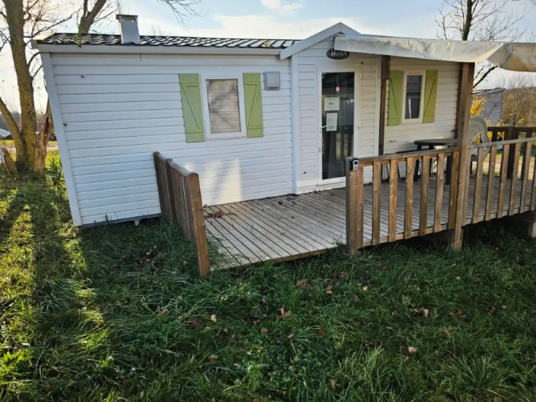 Camping aux 4 vues3 étoiles★★★