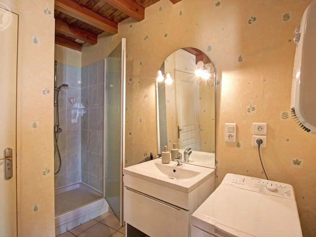 Maison de Vacances SAINT-PAUL-DE-VEZELIN 2