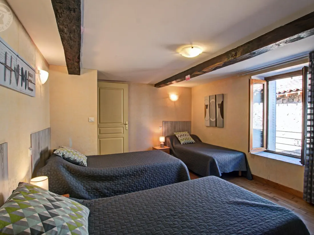 Maison de Vacances SAINT-PAUL-DE-VEZELIN 2