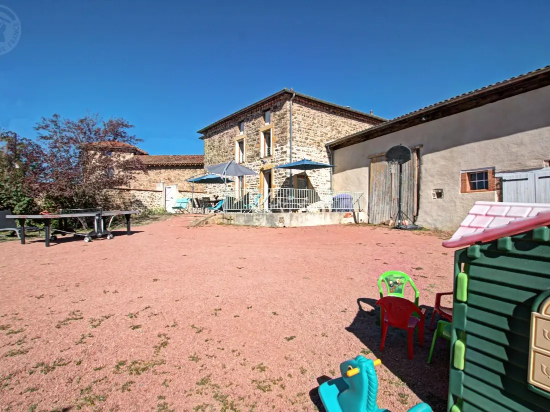 Maison de Vacances SAINT-PAUL-DE-VEZELIN 2
