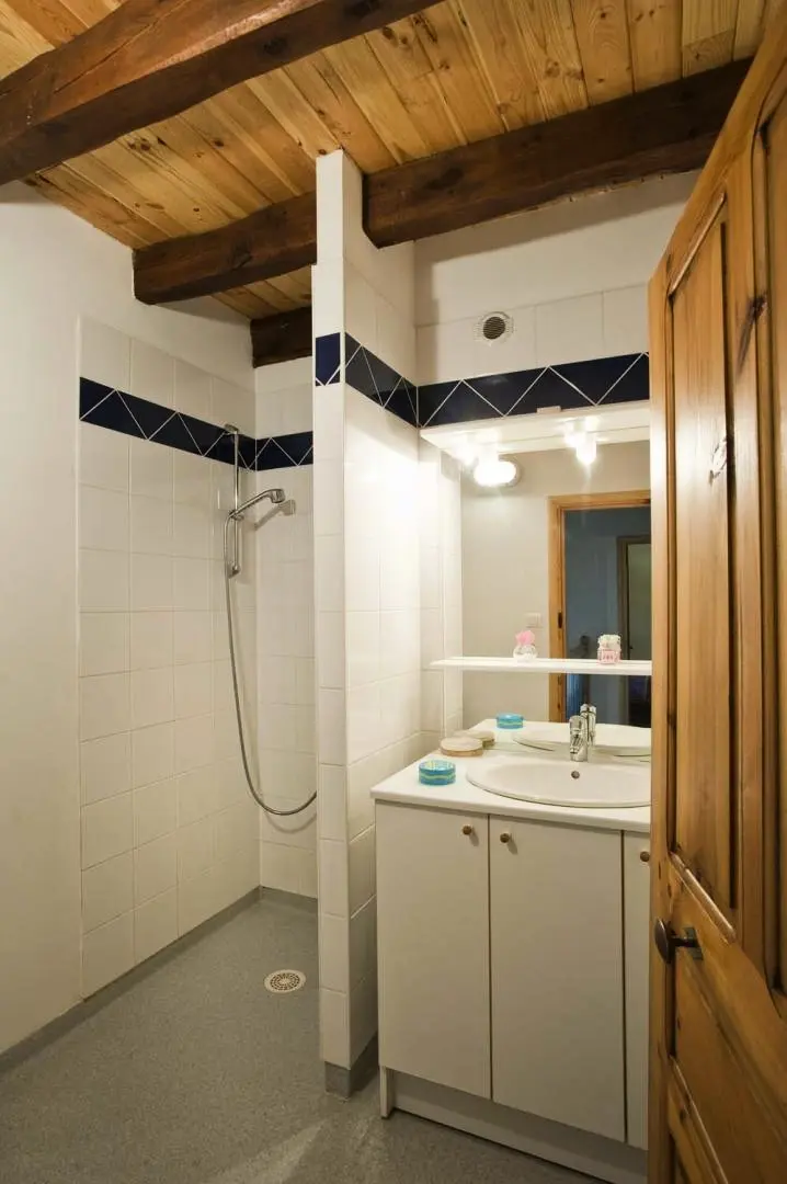 Gîte de France Gîtes de france  6/7 personnes aux combes 3 épis