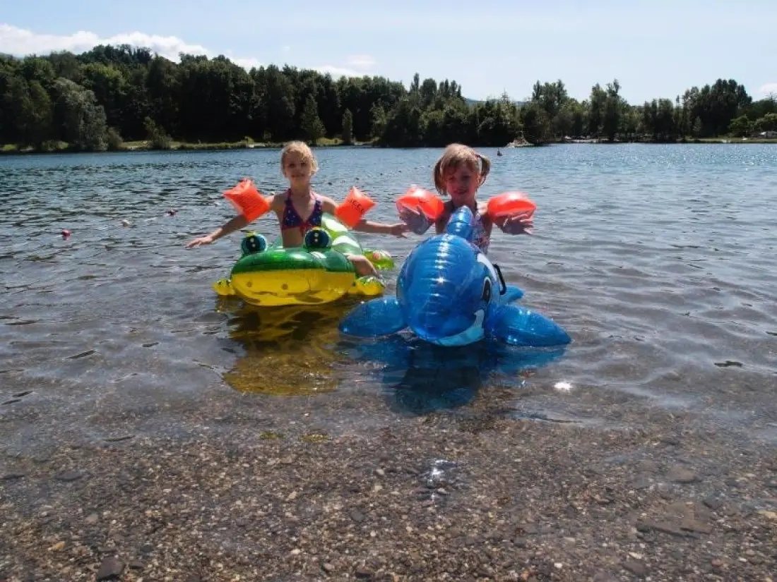 Camping du Lac de Carouge 3 étoiles★★★