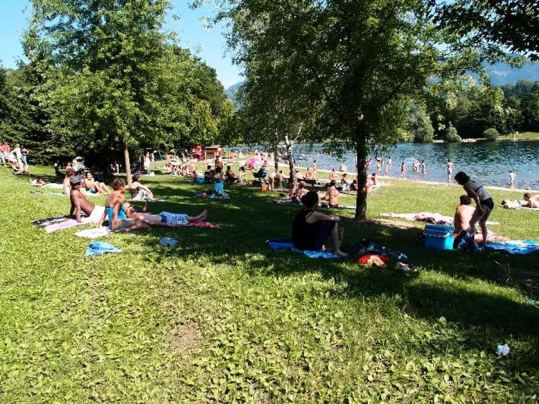 Camping du Lac de Carouge 3 étoiles★★★