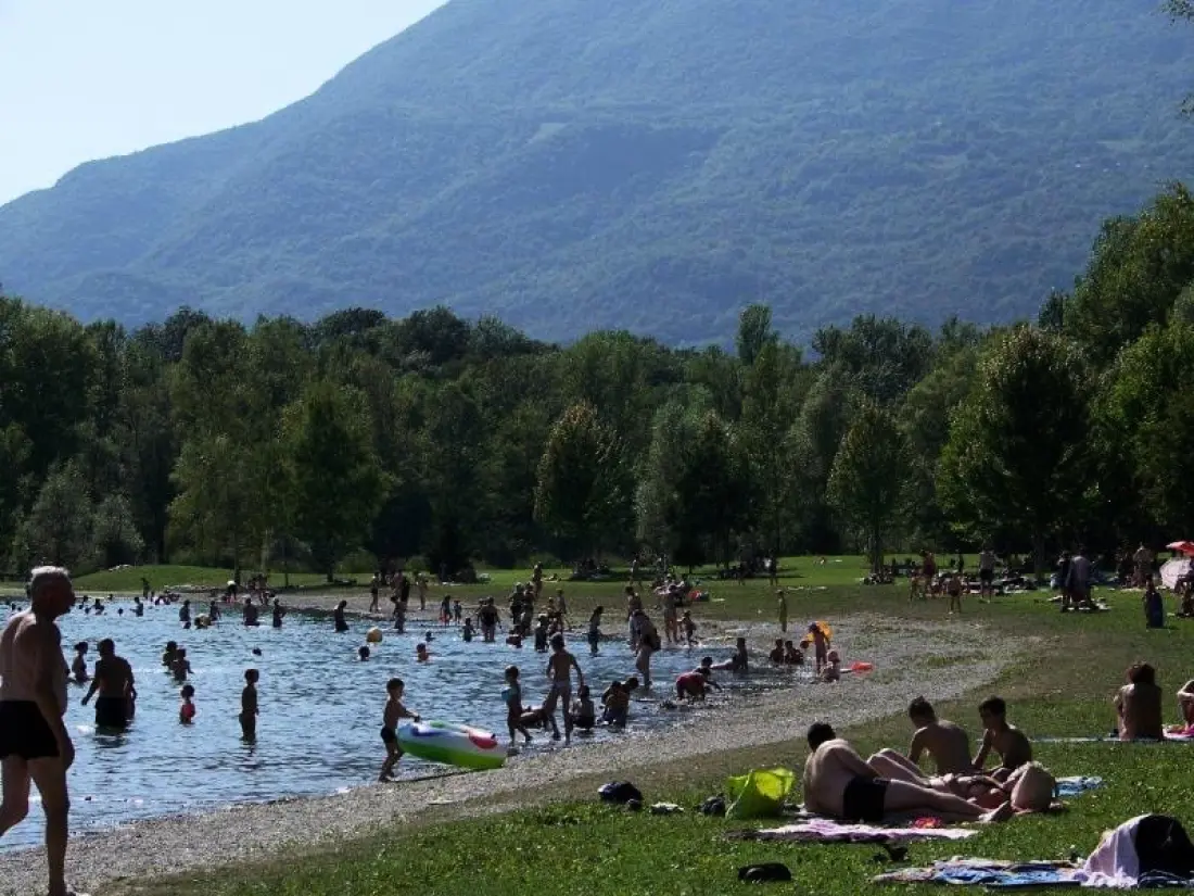 Camping du Lac de Carouge 3 étoiles★★★
