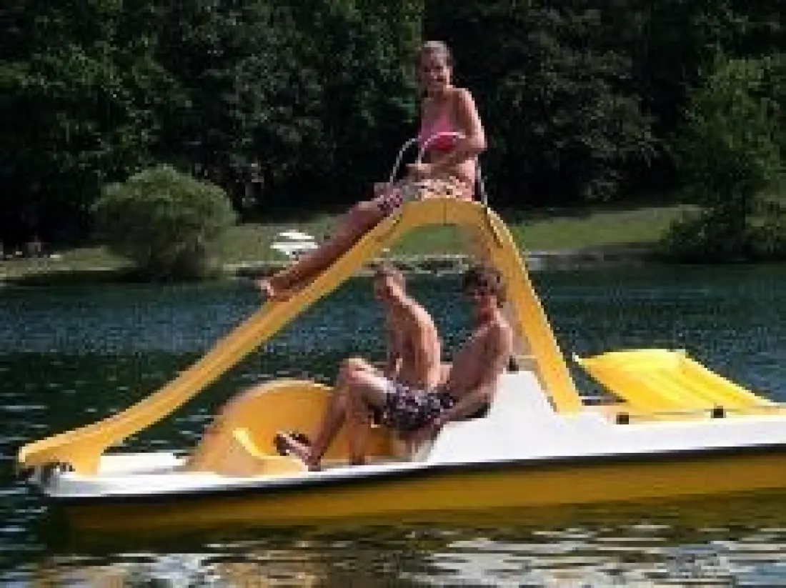 Camping du Lac de Carouge 3 étoiles★★★