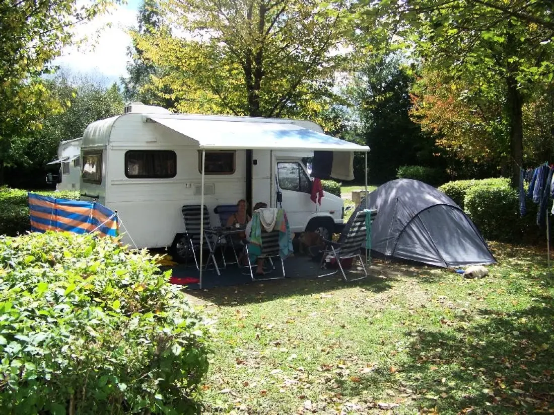 Camping du Lac de Carouge 3 étoiles★★★