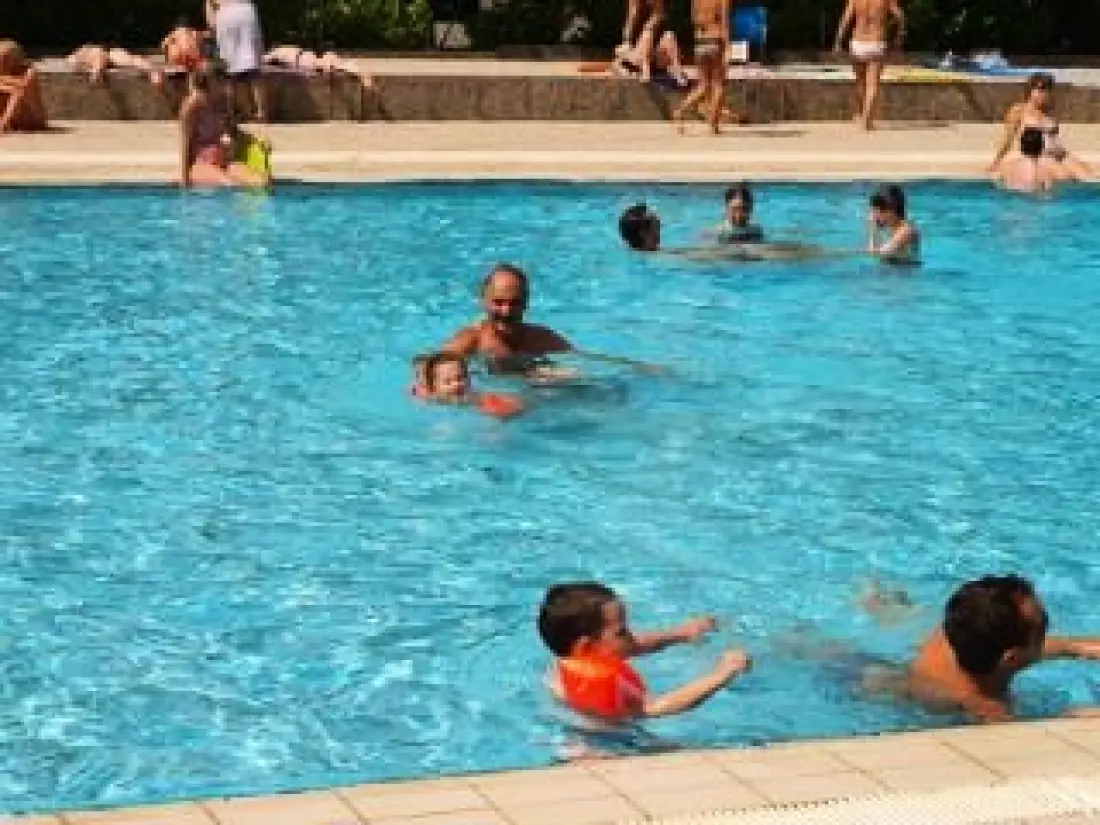 Camping du Lac de Carouge 3 étoiles★★★