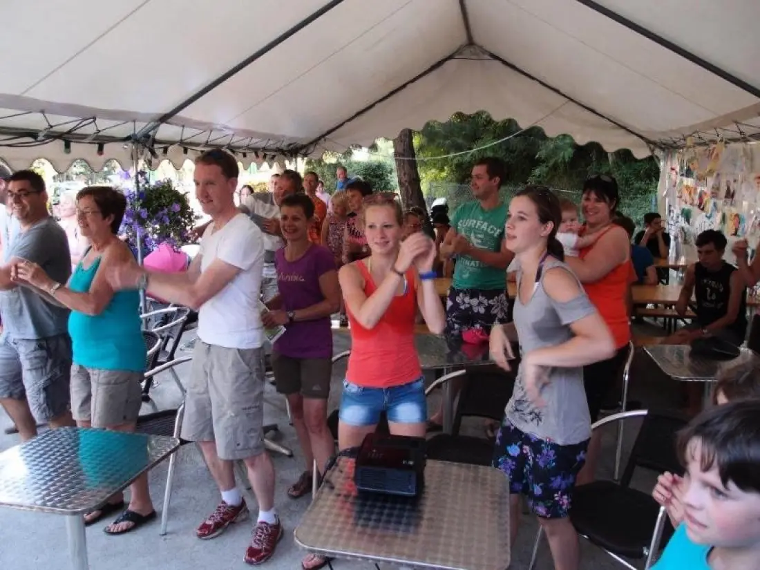 Camping du Lac de Carouge 3 étoiles★★★