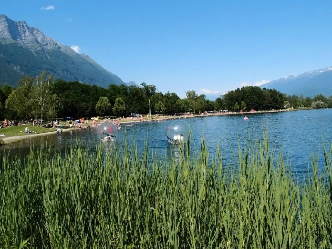 Camping du Lac de Carouge 3 étoiles★★★
