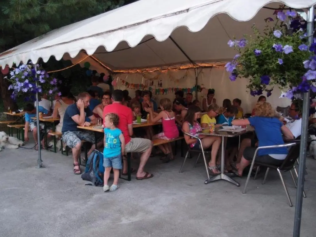 Camping du Lac de Carouge 3 étoiles★★★