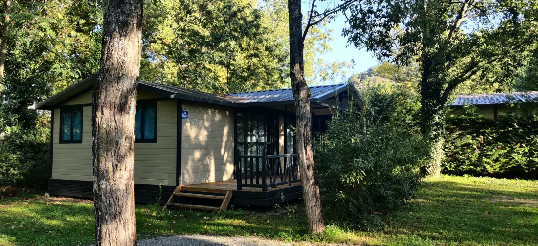 Flower Camping Le Plan d'Eau - Ardèche 4 étoiles★★★★
