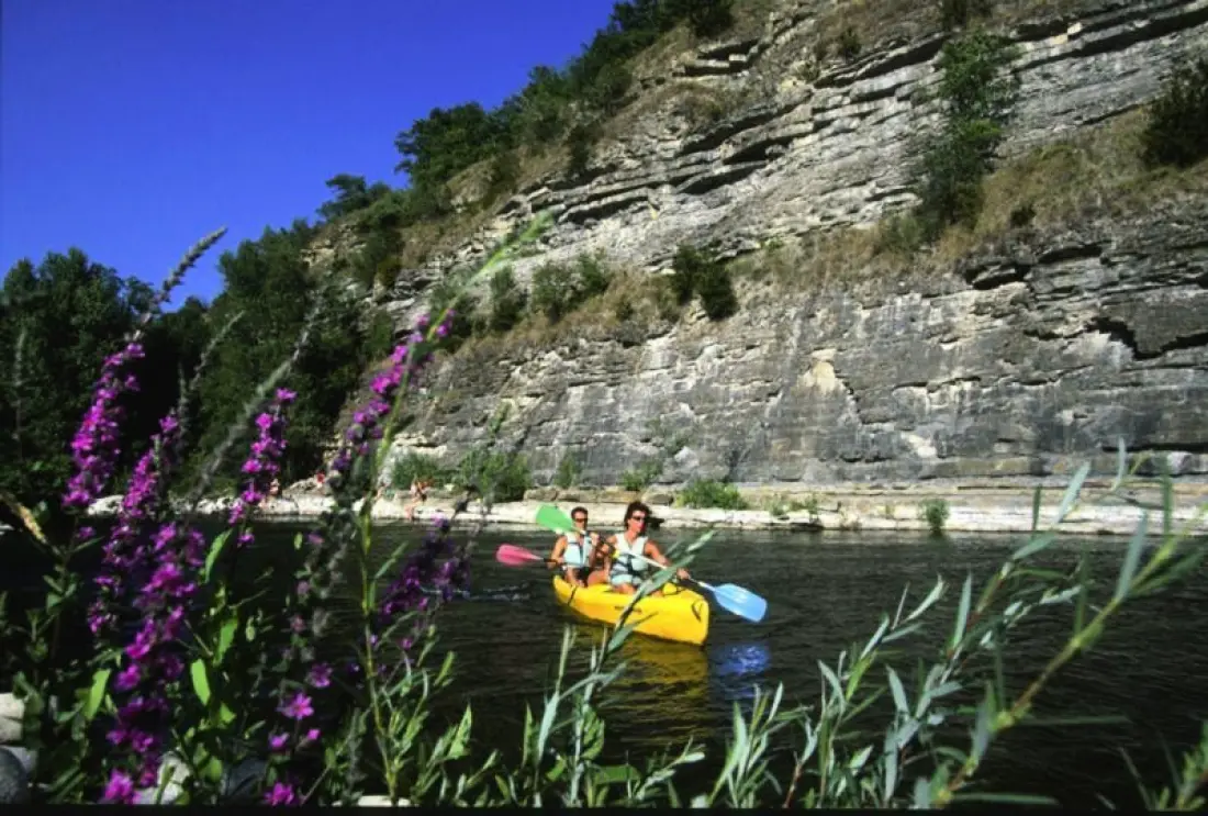 Flower Camping Le Plan d'Eau - Ardèche 4 étoiles★★★★