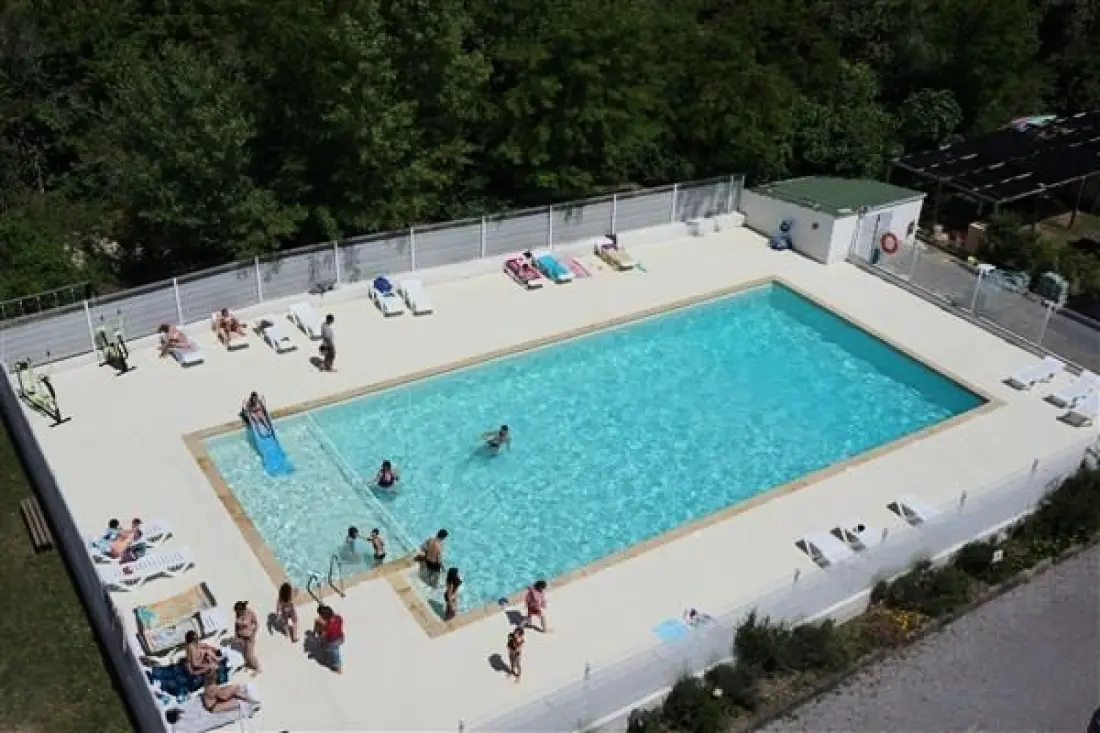 Flower Camping Le Plan d'Eau - Ardèche 4 étoiles★★★★