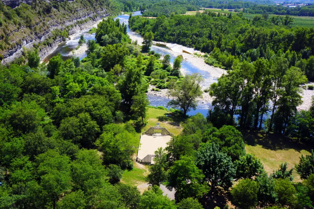 Flower Camping Le Plan d'Eau - Ardèche 4 étoiles★★★★